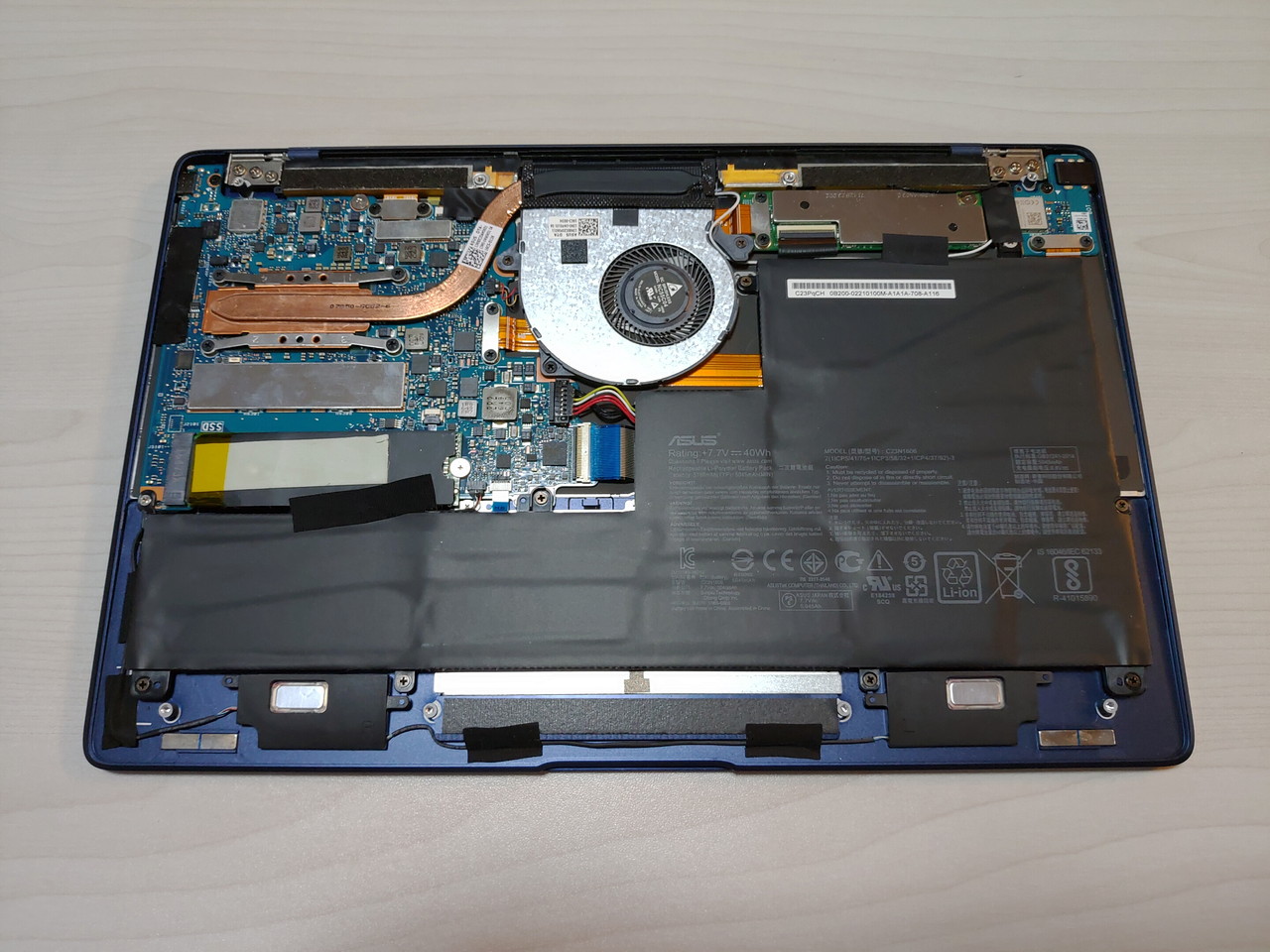 ASUS ZenBook3 UX390UA-256GのストレージをM.2 NVMe SSDに換装